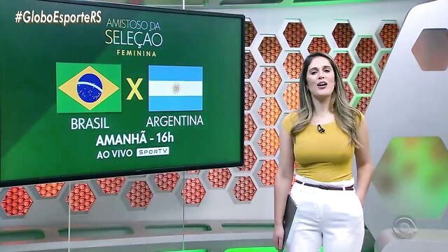 Kelly Costa is a young woman with nice forms who loves sex and making naughty videos