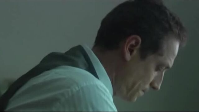 "Барвиха" 1 сезон (2009), сцена из 6 серии с участием Д. Фрида ("Смертельное оружие")