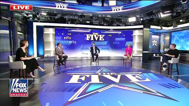 Rare Dana Perino leg display, a stunning sight to behold