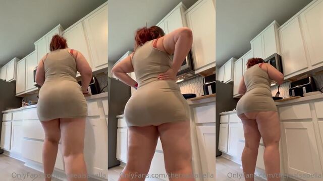 Bella Mkay is a cute girl who likes to have sex