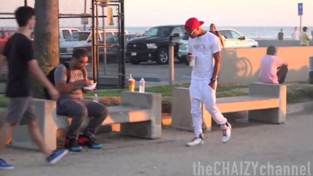 EXTREME PANTSING PRANK (Only Video)