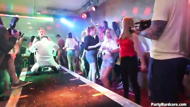 Girls Going Crazy in Las Vegas 02 - Part 1