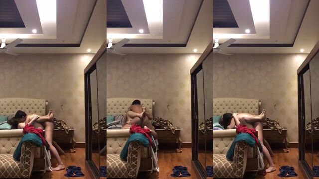 Desi girl fucked by her stepbrother in a steamy session