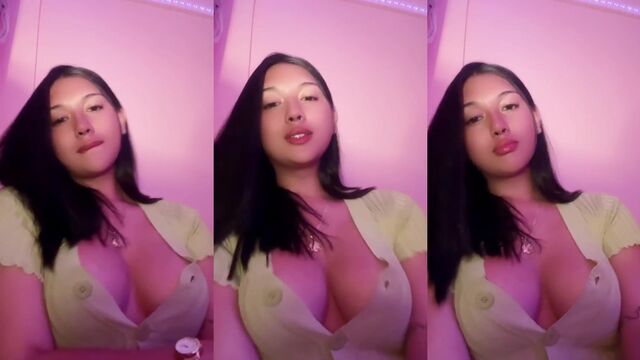 I'm a girl with big ass, shake it for you on Bigo