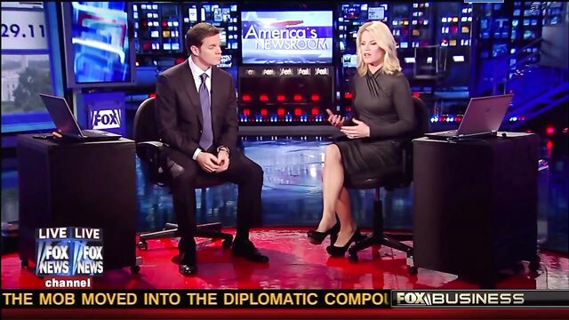 Martha Maccallum shows off her sexy legs in this hot video