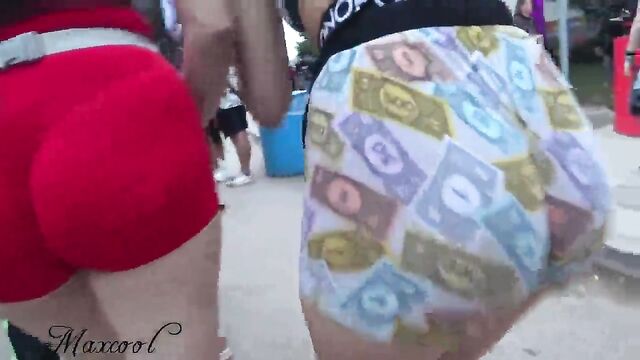 A man masturbates his big cock in public, a true stud!