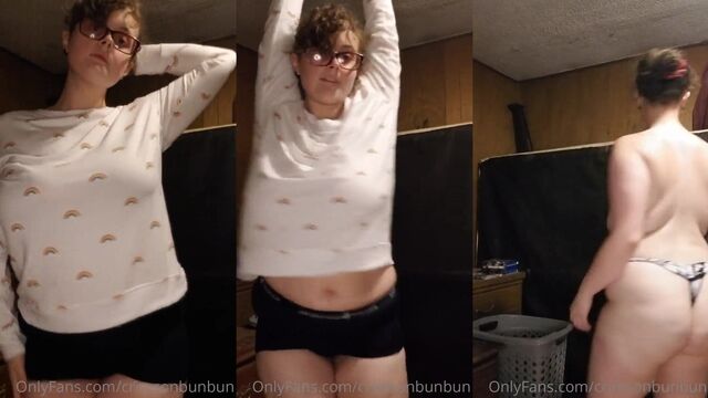 A collection of boob flashes that you might enjoy - 3e3590-019968d6-7688-7e44-ba7b-15e0bcad1f10