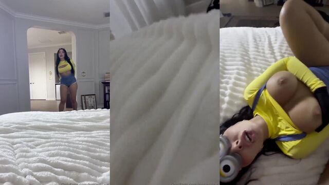 A girl with a perfect ass fucks her boyfriend in doggystyle