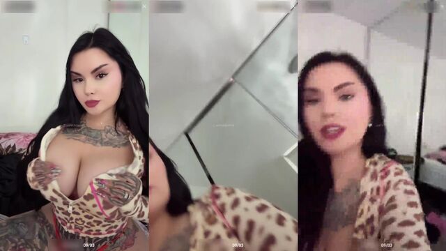 Arch Knockers Cam Model Takes a Risky Pussy Flash in 2026