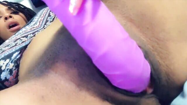 A mix of hot Latin colors in one video