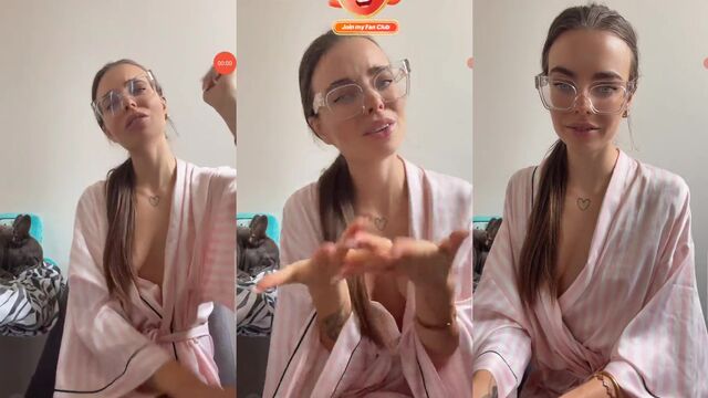Watch and enjoy the best live sex shows right here!