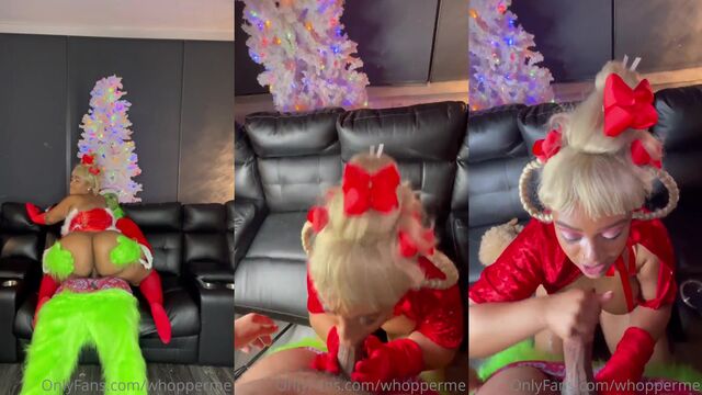 A sexy ebony PAWG got a Christmas present ahead of time