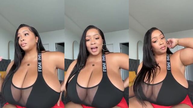 Ebony camsluts upskirt action with no panties