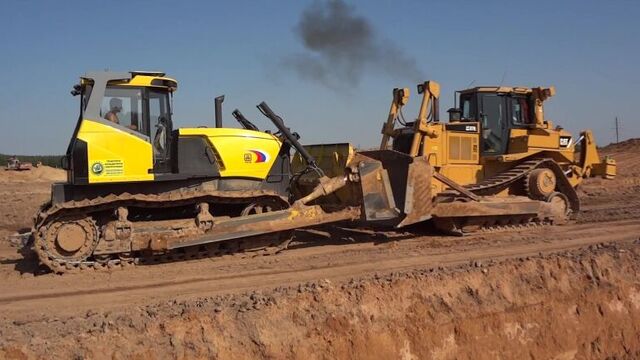 Б14 против CATERPILLAR D7R2