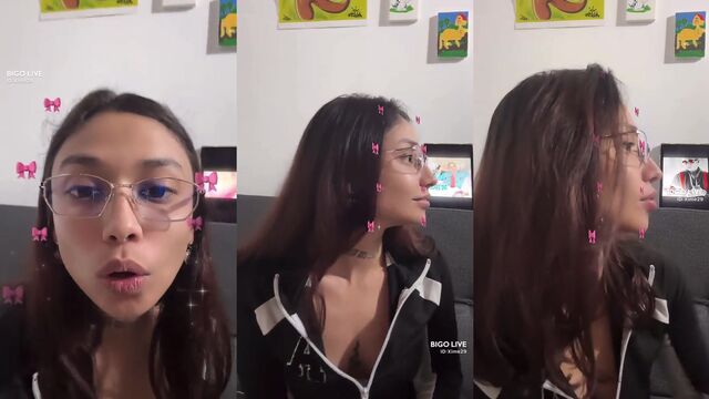Ximena Bigo Live Jacket Tease with her sexy pokers and more