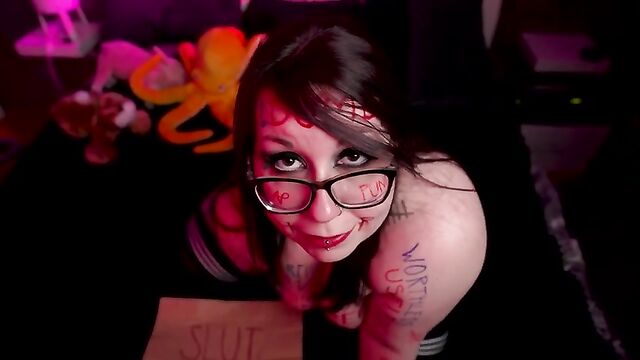 Whore from dark alley for two dollars