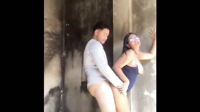 Hard sex at home with an older woman