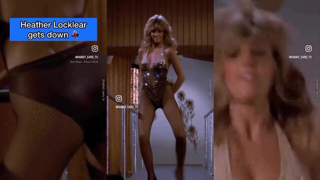 A sexy celebrity gave a blowjob to her fans through streaming