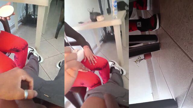 Latina baddie gets convinced to give a handjob after a chat