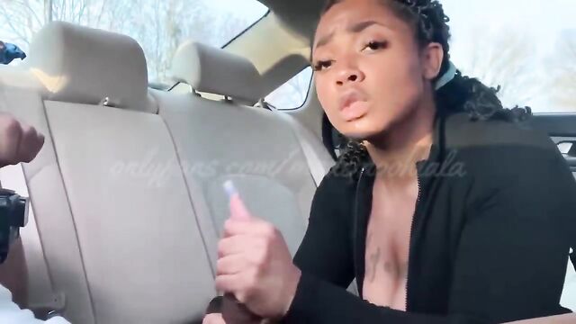 Bea fucks with a guy who has a huge dick, GL700