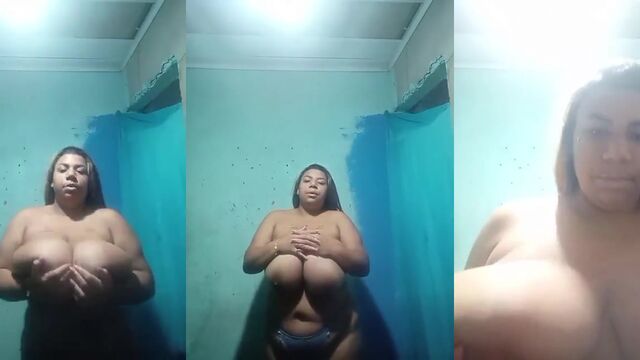 Natural tits of the pretona getting teased
