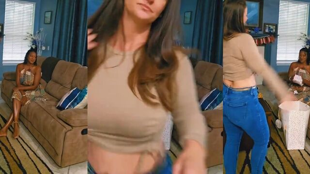 TikTok babe Julie Vaughn shows off her big ass in steamy action