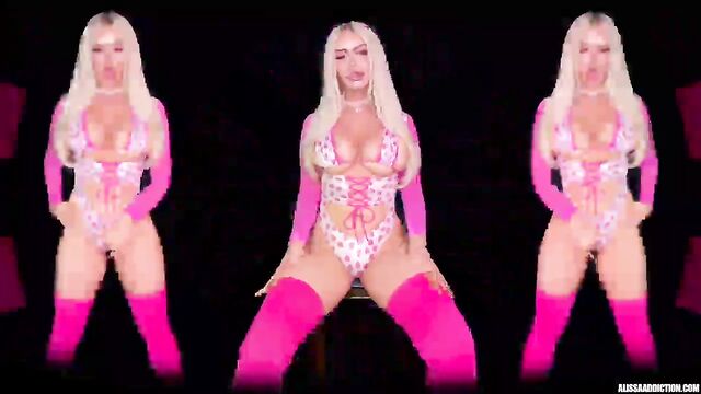 Random inhaling, a steamy encounter with a stranger