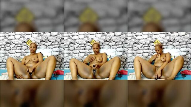 African beauty shows her boobs and pussy on the webcam live show