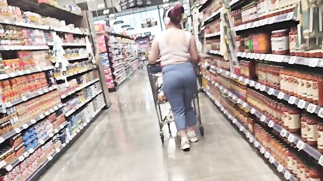 I love the scenery in Las Vegas, featuring stunning curves