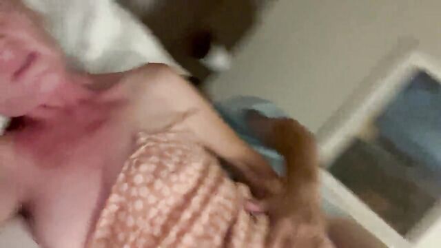 A mom from West Virginia gets her ass smashed by her cousin