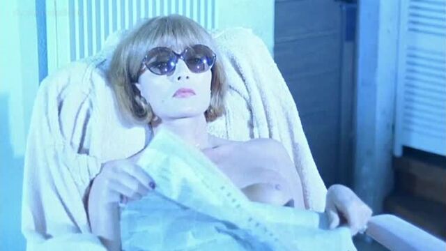 Jane Birkin, Évelyne (Evelyne) Buyle, Stephan Audran Nude - Comment reussir quand on est con et pleurnichard (1974) Watch Online