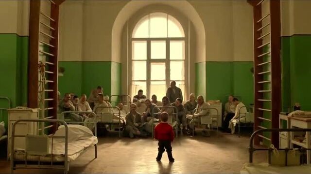 Дылда — Трейлер (2019)