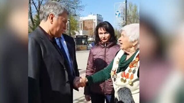 Бабушка и Володин