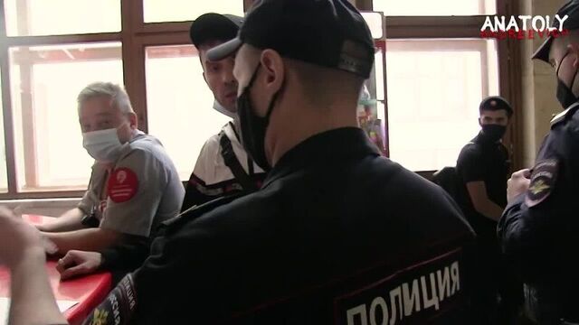 БОРЗЫЙ МЕНТ БЫКУЕТ / КОНТРОЛЕР КИДАЕТСЯ / ШТРАФ В МЕТРО / СПАС ОТ ШТРАФА / ПОСТАВИЛ НА МЕСТО МЕНТА