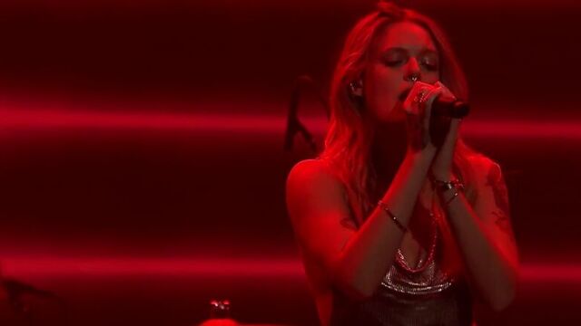 Tove Lo - Disco Tits (live on The Tonight Show Starring Jimmy Fallon)