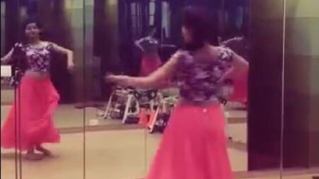 Rubina Dilaik Instagram-dance