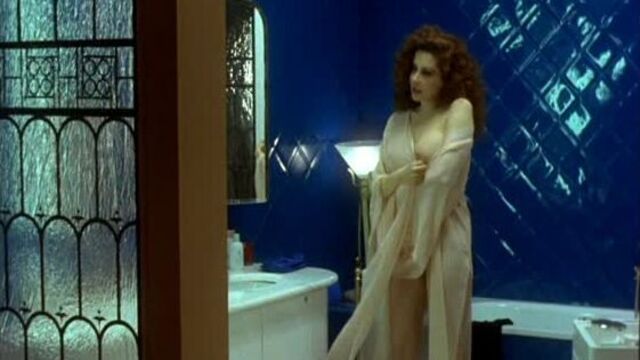 Francesca Dellera Nude - L'ours en peluche (1994) Watch Online / Франческа Деллера - Плюшевый мишка