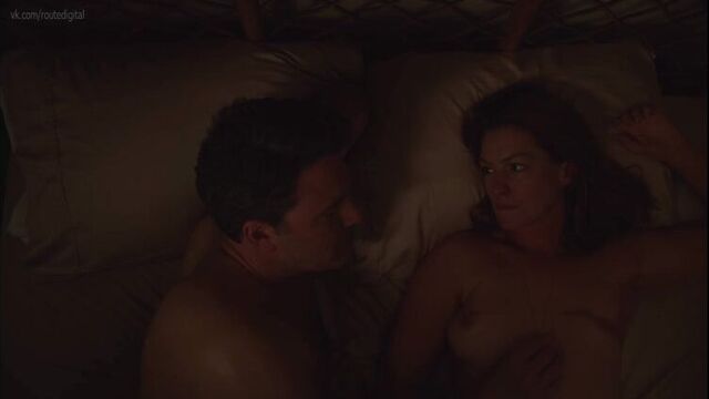 Anne Hathaway Nude - The Last Thing He Wanted (2020) 1080p Web Watch Online / Энн Хэтэуэй - Последнее, чего он хотел
