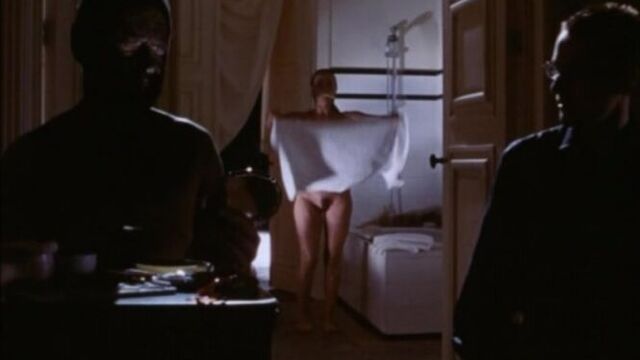 Polly Walker Nude - 8½ Women (Eight and a Half Women, 1999)