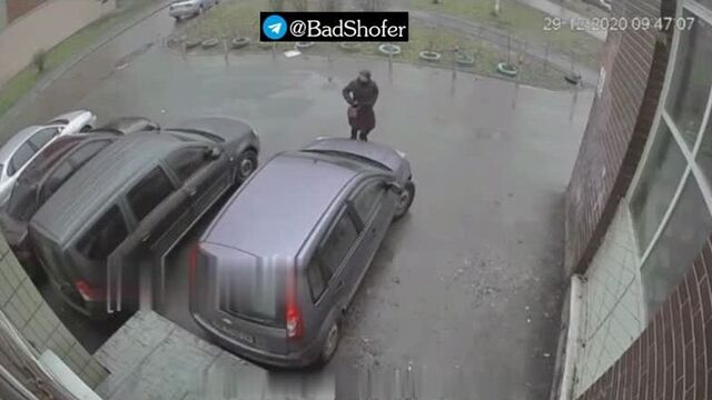 Установили звуковую и световую сигналку c датчиком движения против любителей наделать делов (VHS Video)