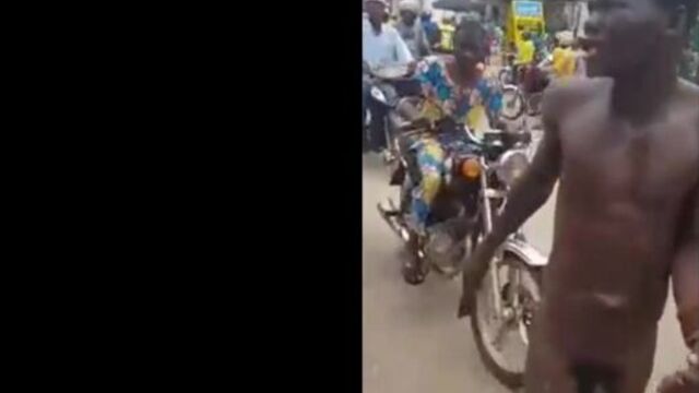 thief caught savage Africa NIGERIA public embarrassing член хуй голый naked nude cock penis public humiliation