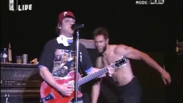 Jared Hasselhoff 02 Piss on Stage 01