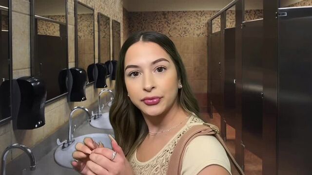 [Alexandria ASMR] ASMR toxic friend does your makeup fast & aggressive during school 