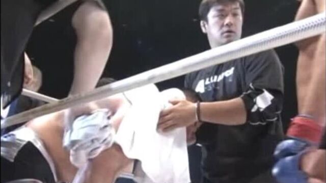 Бой № 24 Фёдор Емельяненко - Цуёси Косака – Fedor Emelianenko - Tsuyoshi Kosaka 03.04.2005