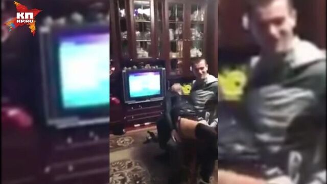 Жительница Курска заказала брату стриптиз, исполненный в присутствии детей