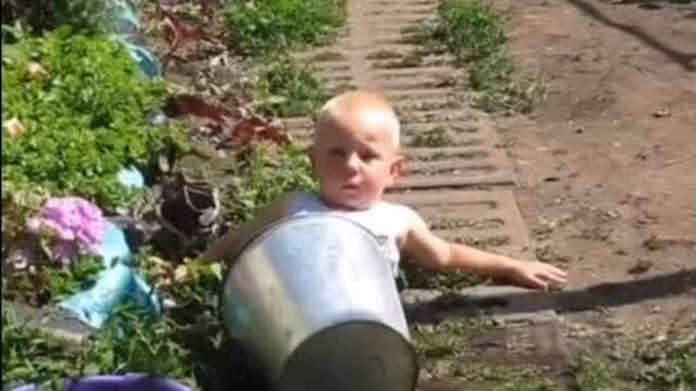 А папа снимает 