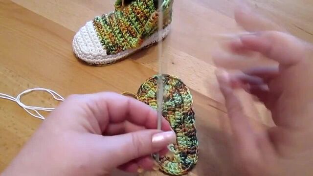 Пинетки кеды крючком. 1 часть. Цветные.Crochet booties sneakers.