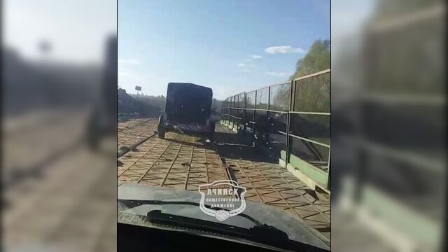 Ачинск. Понтонная переправа открыта.