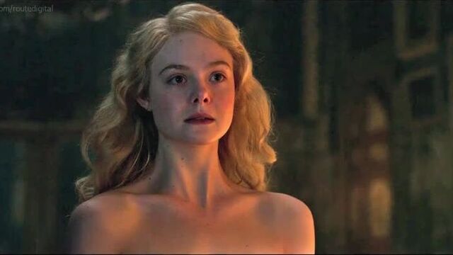 Elle Fanning Nude - The Great S01E01 (2020) Watch Online