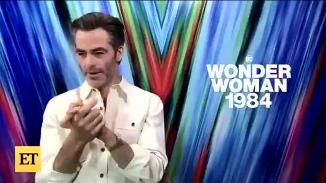 Chris Pine talks about working with Harry on Don’t Worry Darling for @etnow!.mp4